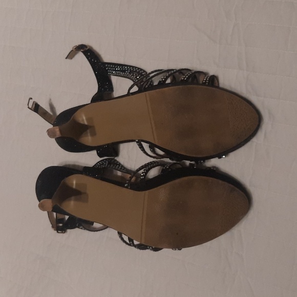 Glitzy Stilletoes with 4.5" heel - Picture 4 of 5